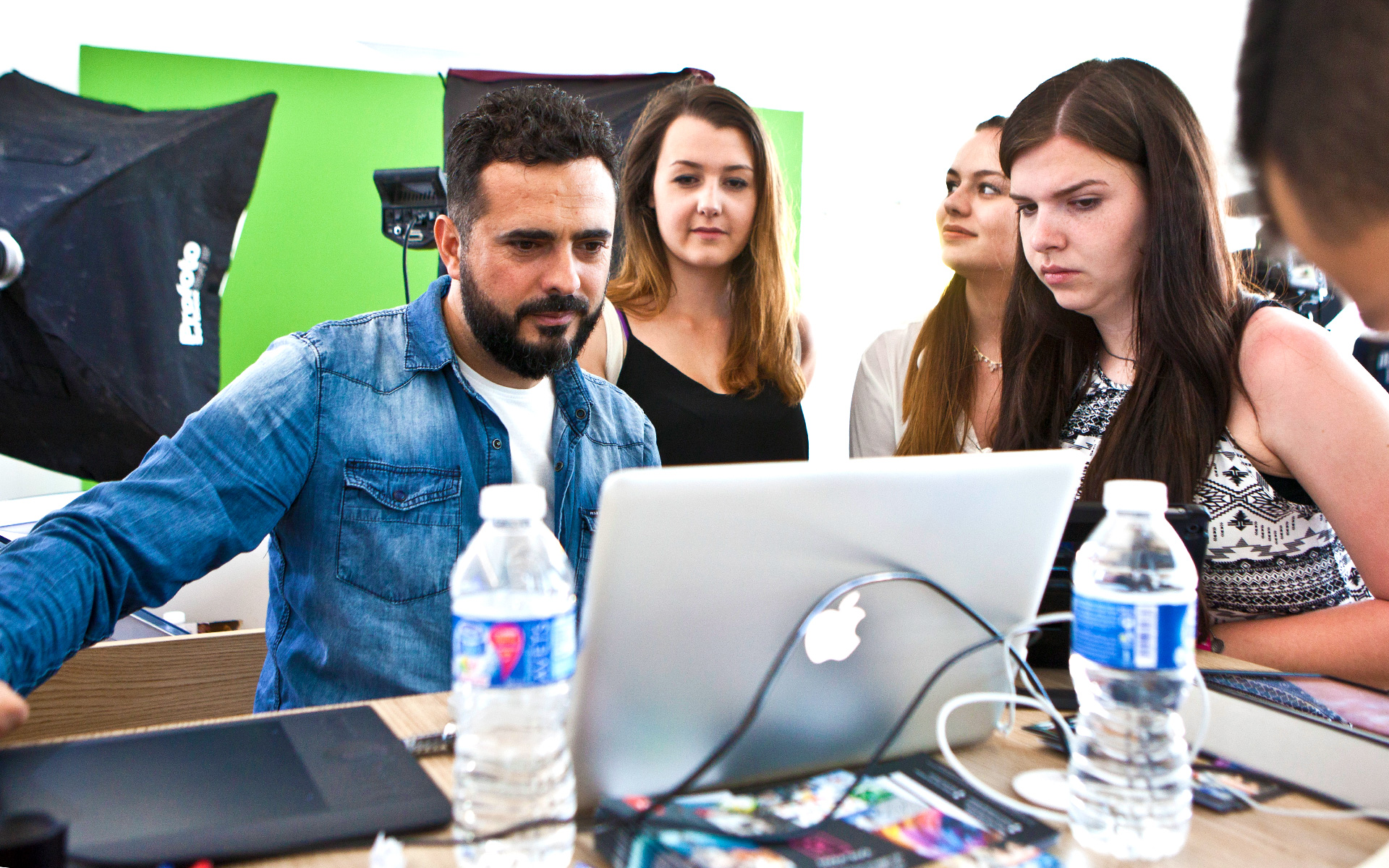 i-adobe-at-offf-2016-postal-dr-digital-agency-02 i-adobe-at-offf-2016-postal-dr-digital-agency-02